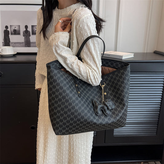 Women's Light Luxury Large Capacity Commuter Hand Tote Bags