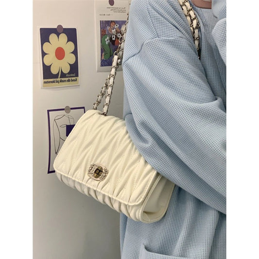 Women's Creative Pleated Fashion Design Chain Handbags