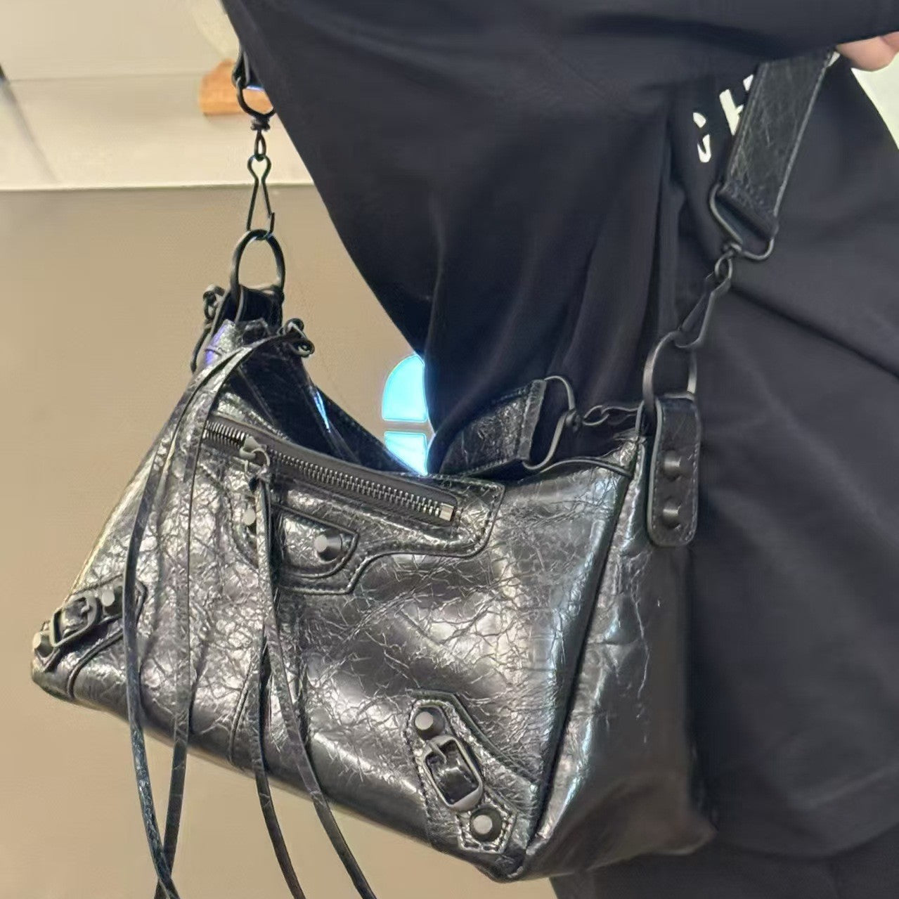 Classic Neutral Motorcycle Large Capacity Rivet Armpit Bags