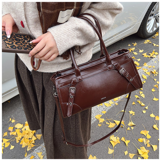 Women's Oil Wax Leather Underarm Light Luxury Shoulder Bags