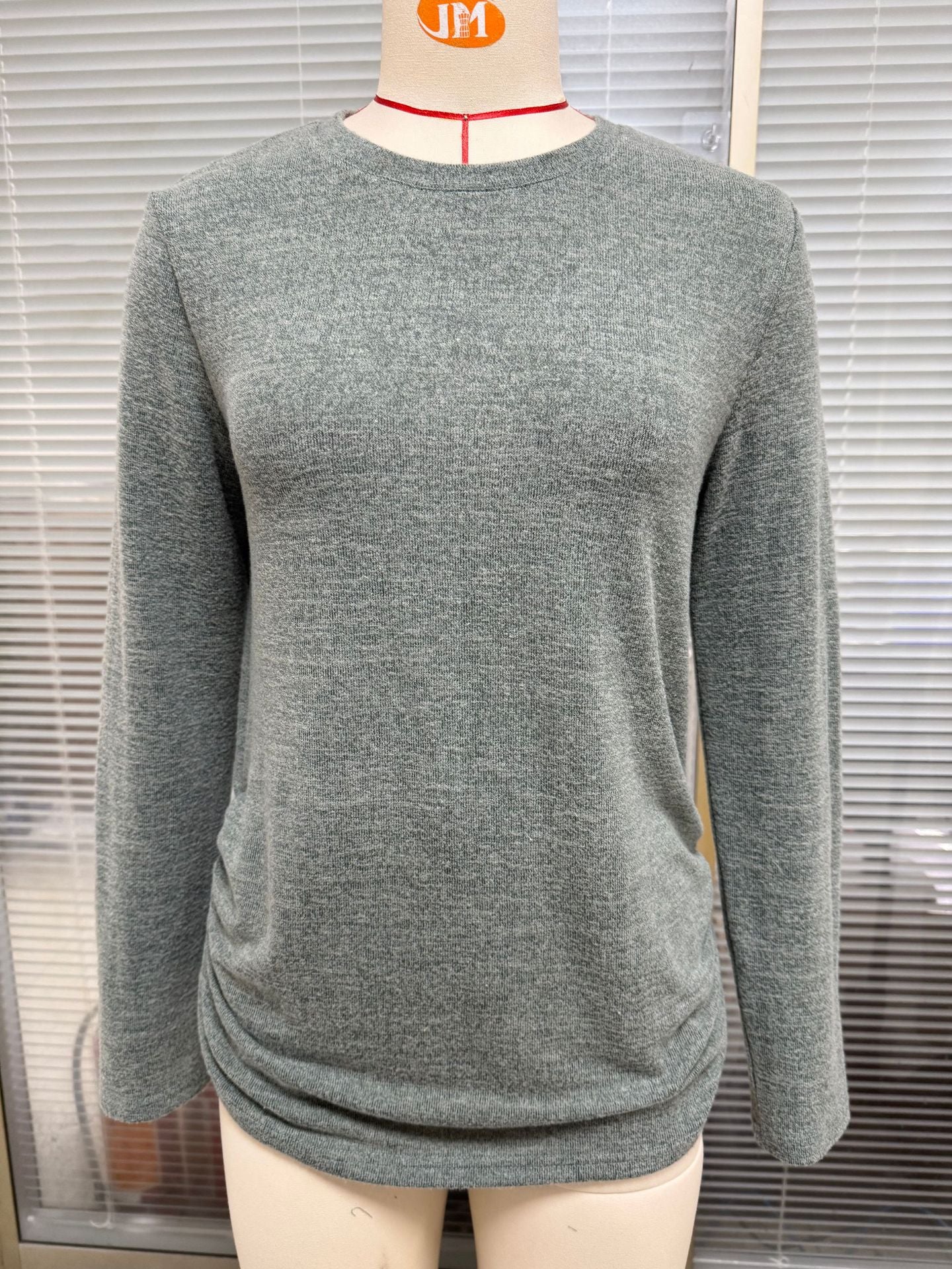 Women's Solid Color Round Neck Loose Long-sleeved Women's T-shirt