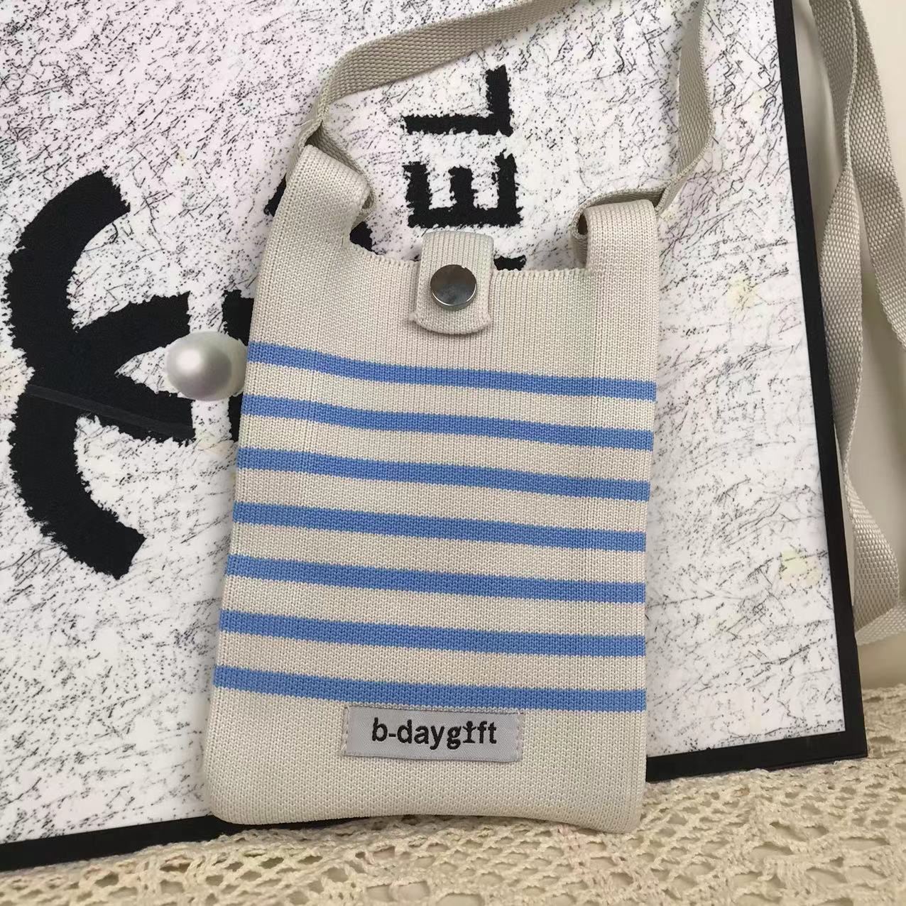 Women's Spring Simple Striped Knitted For Summer Coin Purses
