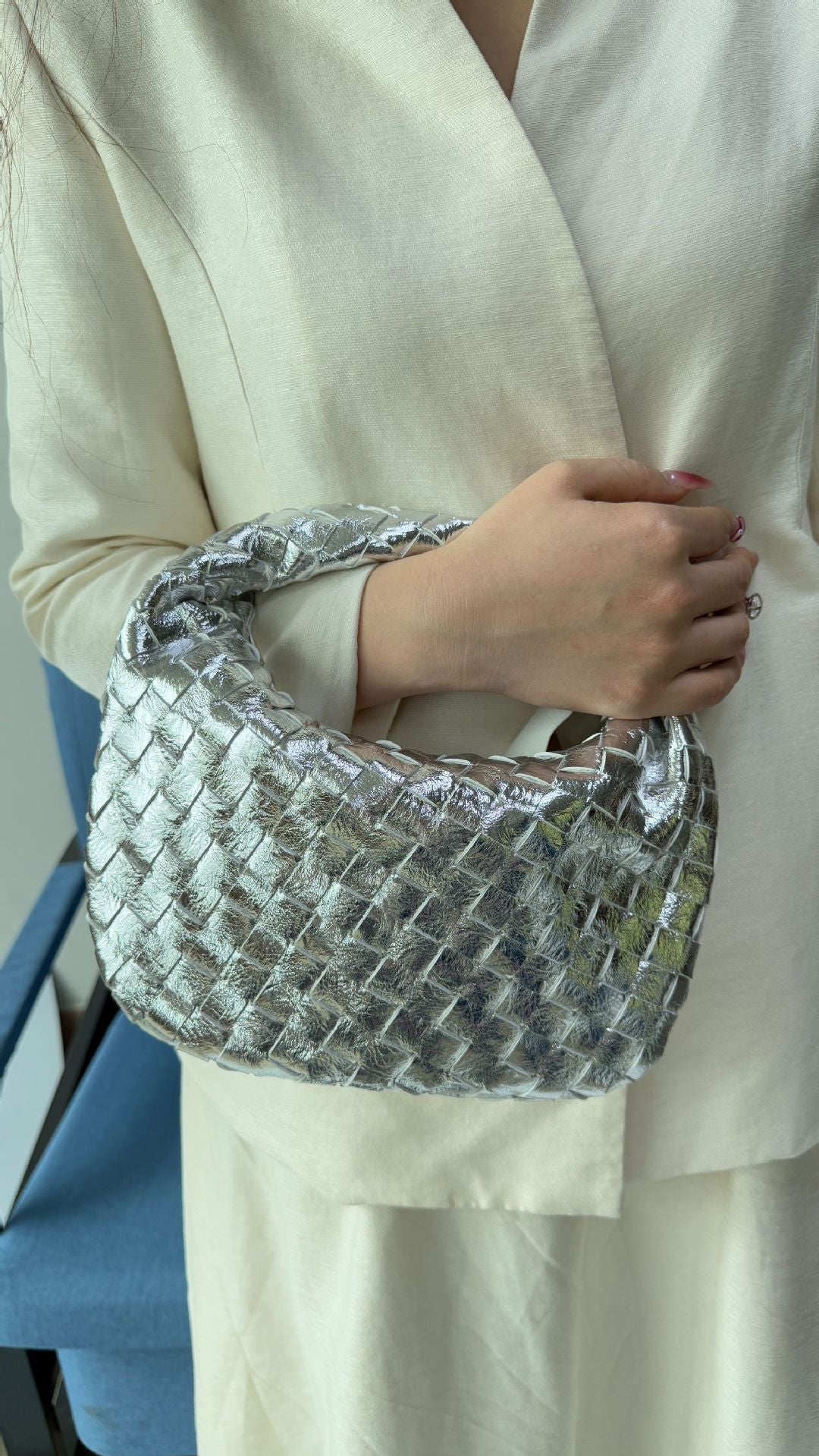 Elegant Dumpling Pleated Knotted Hand-woven Croissant Bags